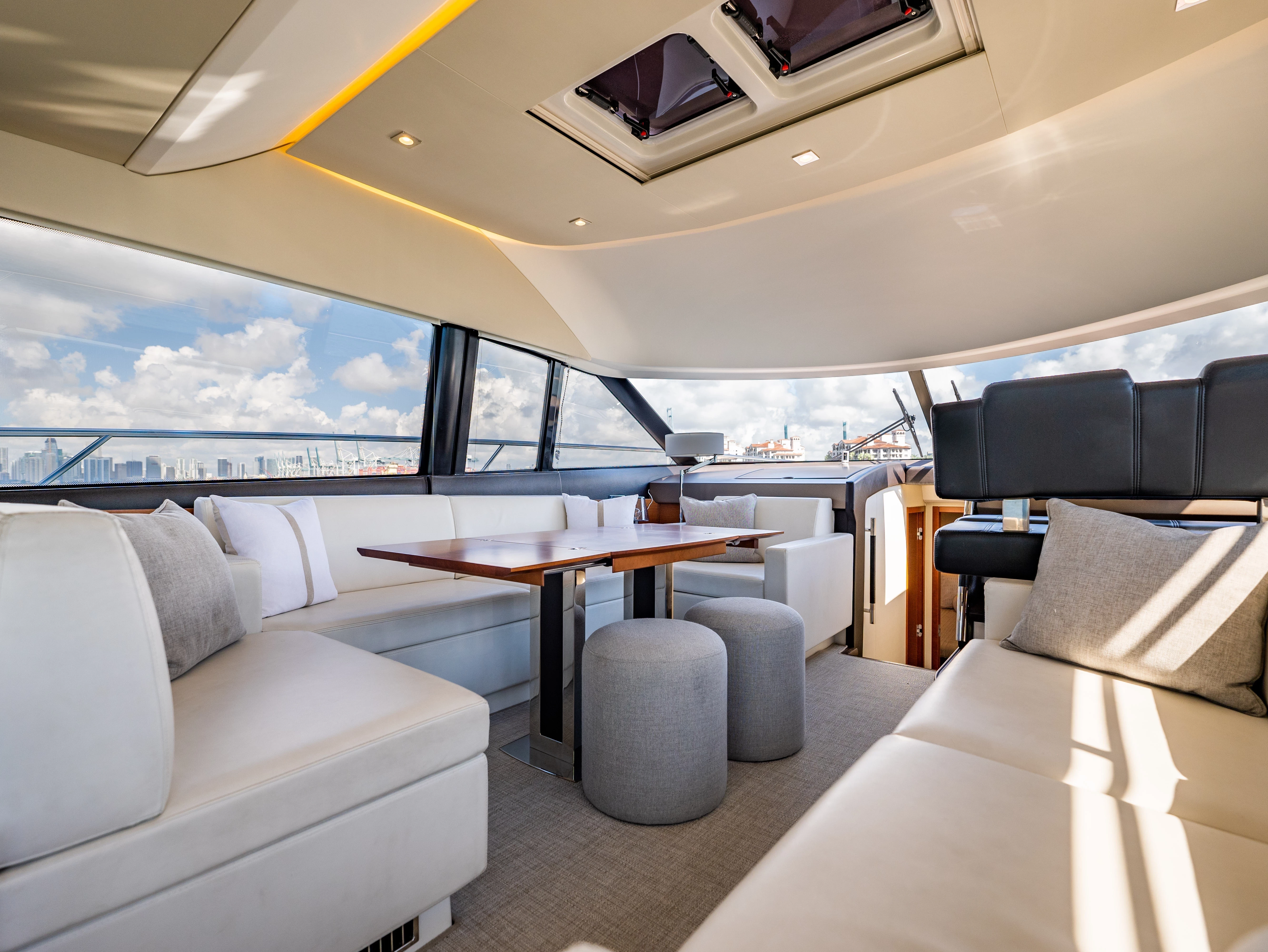   boat rentals Florida MIAMI Florida  Prestige 500 Flybridge 2017 52 