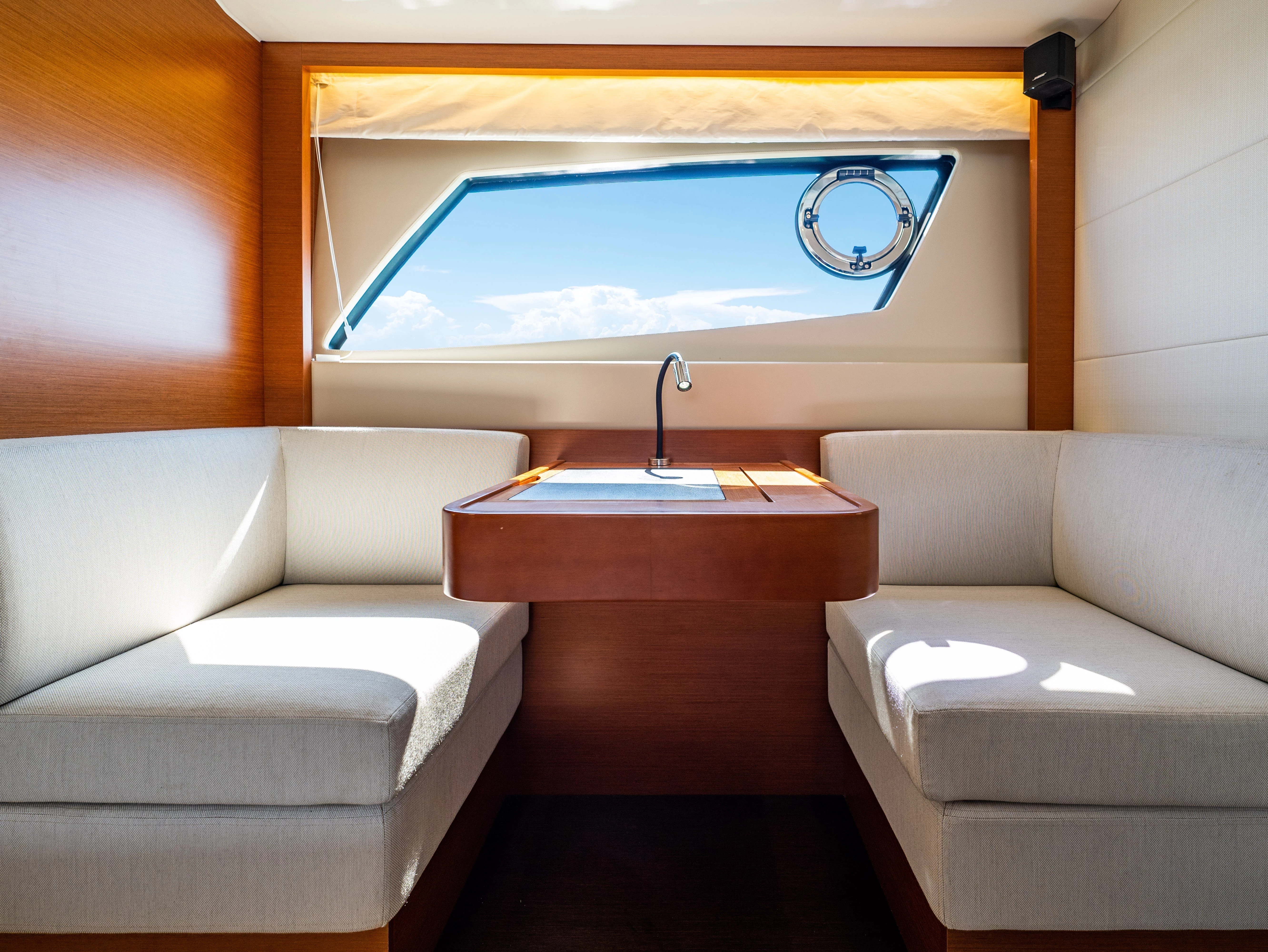   boat rentals Florida MIAMI Florida  Prestige 500 Flybridge 2017 52 