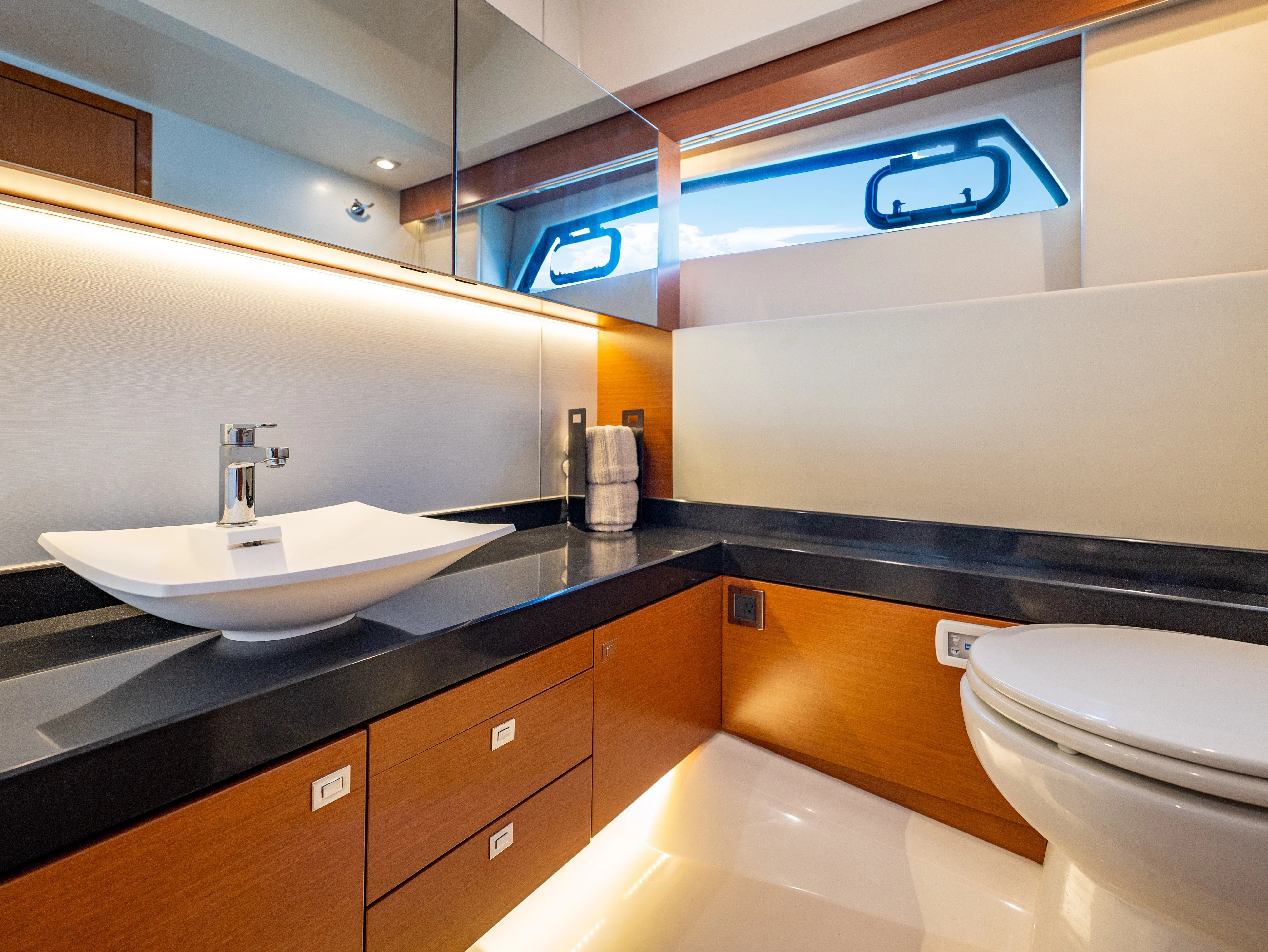   boat rentals Florida MIAMI Florida  Prestige 500 Flybridge 2017 52 