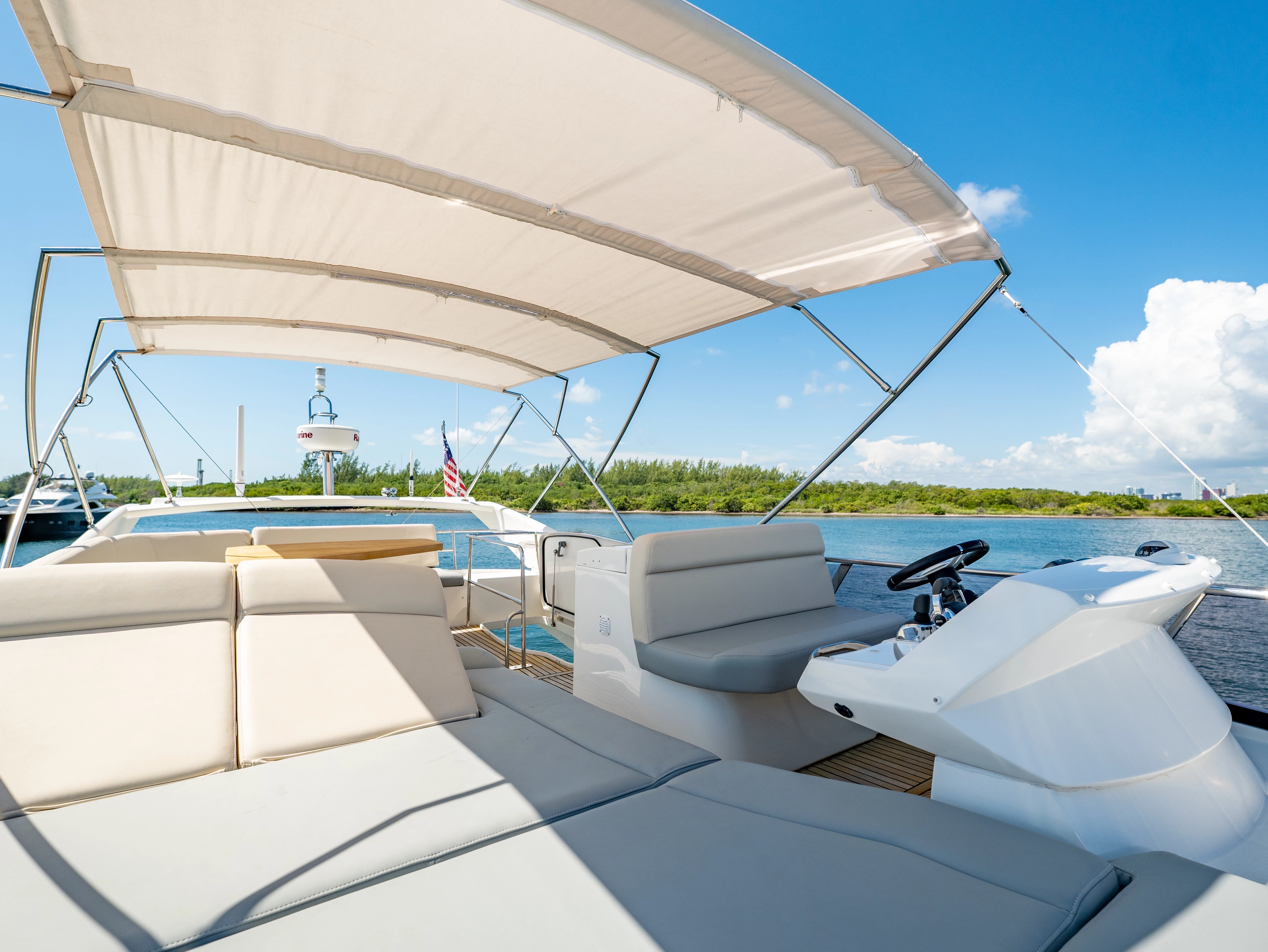   boat rentals Florida MIAMI Florida  Prestige 500 Flybridge 2017 52 