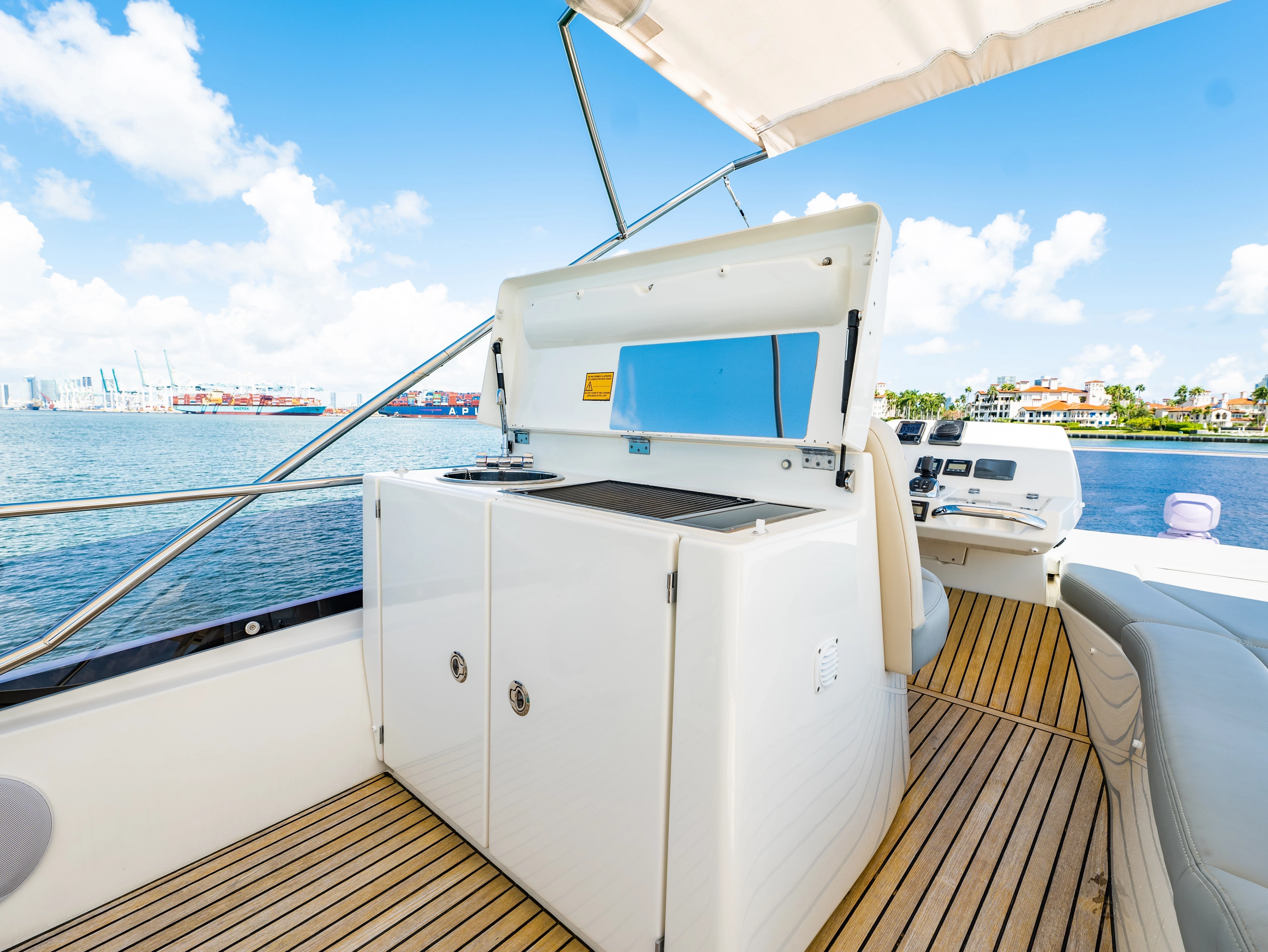   boat rentals Florida MIAMI Florida  Prestige 500 Flybridge 2017 52 