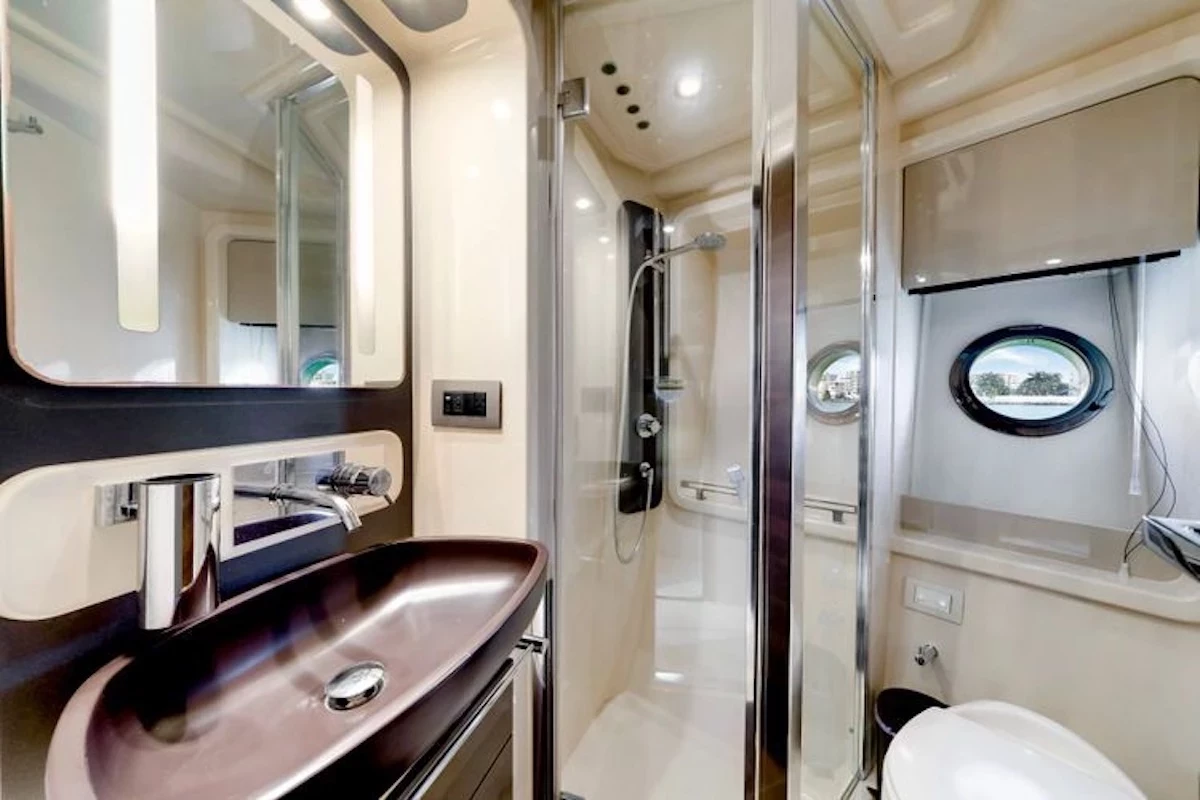   boat rentals Florida MIAMI Florida  Azimut 50 fly 2017 50 