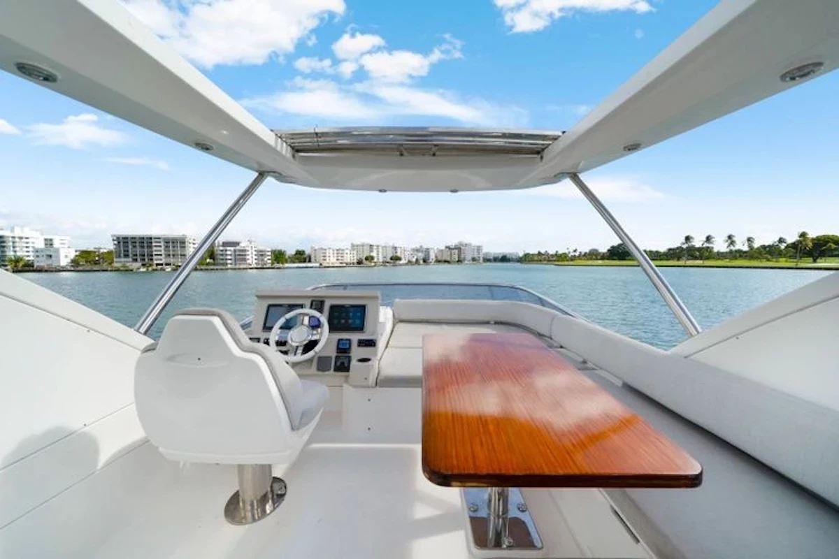   boat rentals Florida MIAMI Florida  Azimut 50 fly 2017 50 