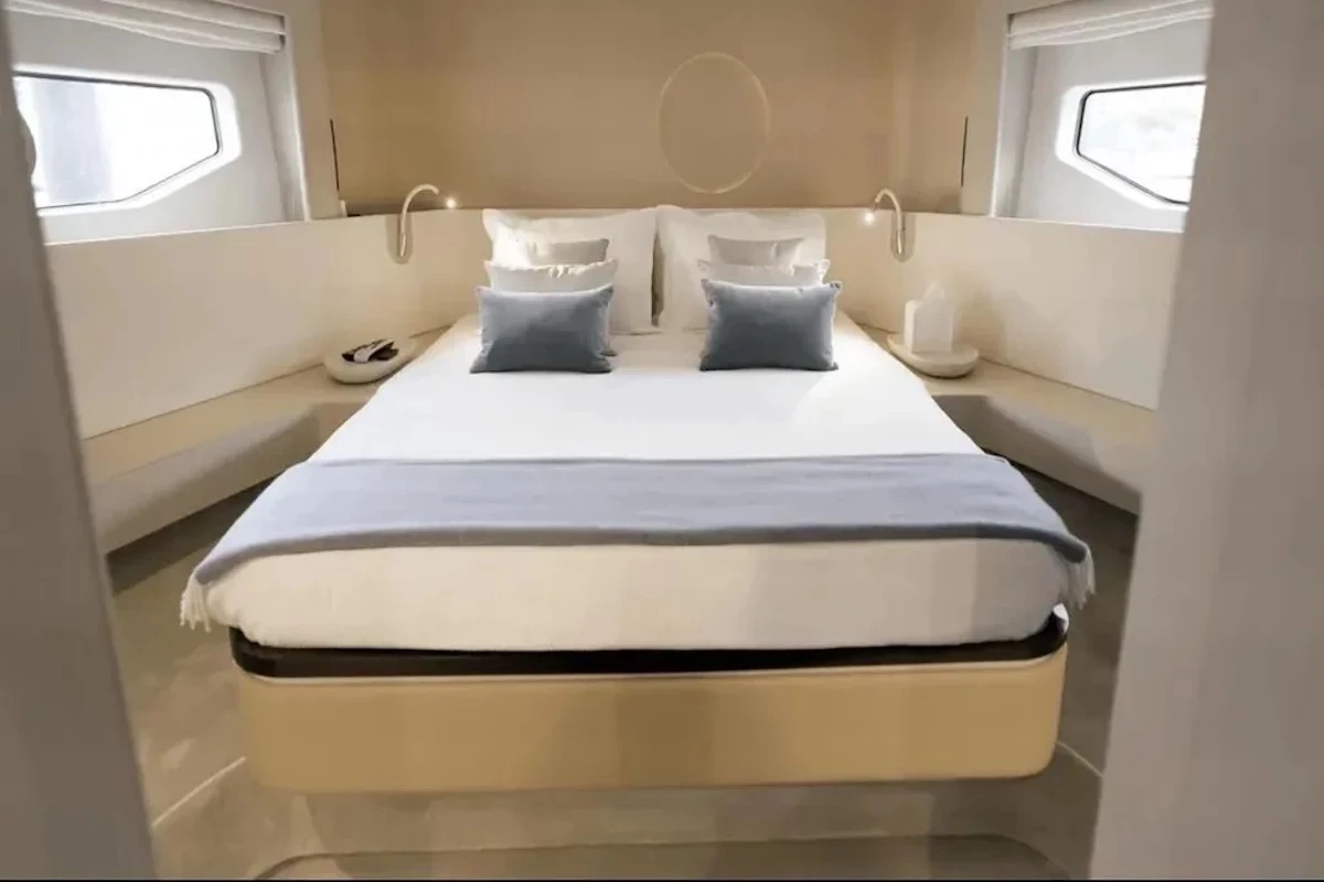   boat rentals Florida MIAMI BEACH Florida  Azimut 68 flybridge MY 2023 2023 68 
