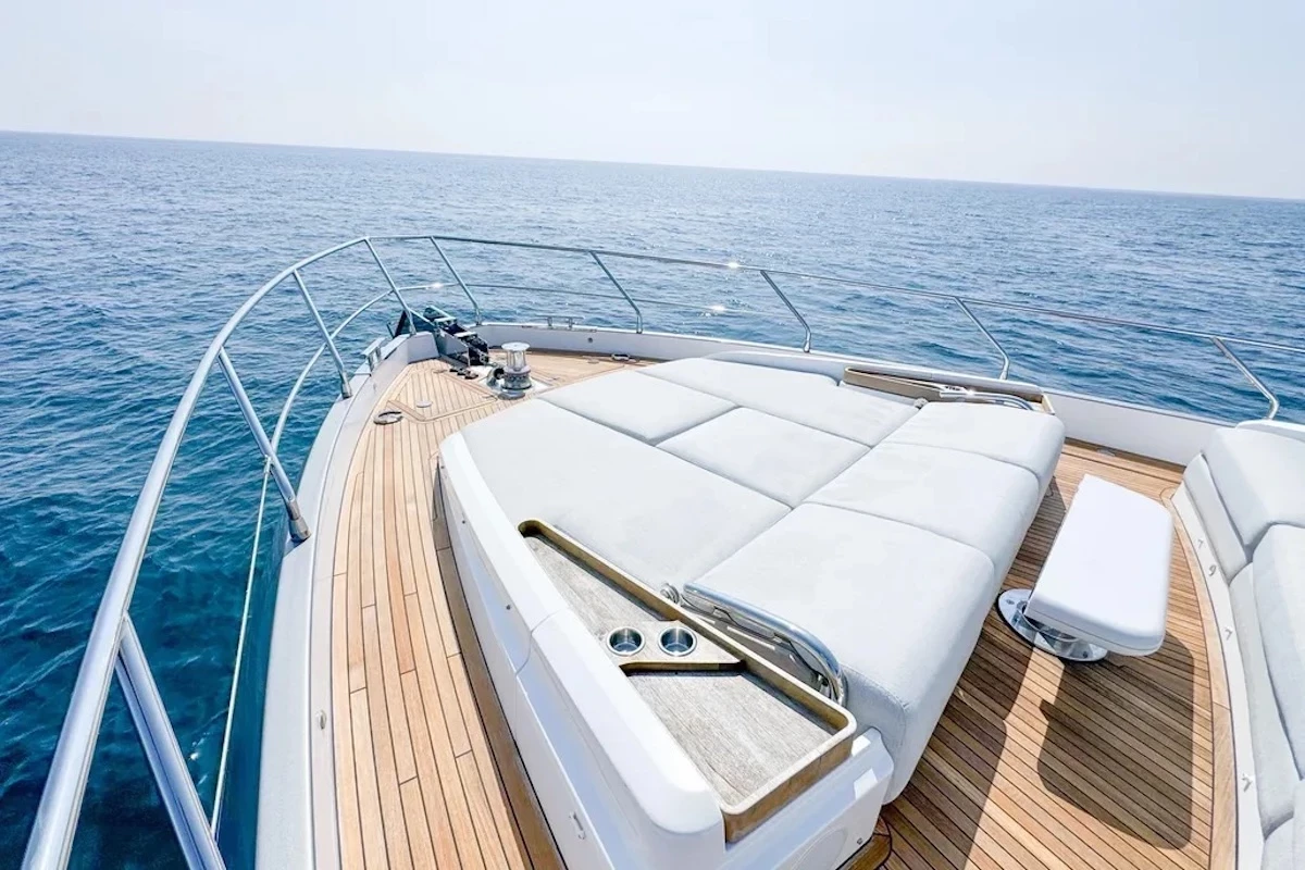   boat rentals Florida MIAMI BEACH Florida  Azimut 68 flybridge MY 2023 2023 68 