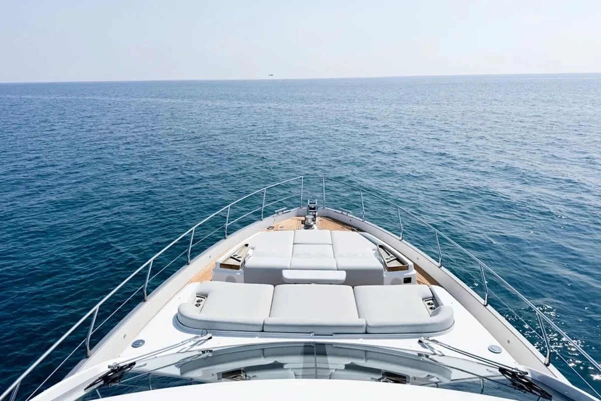   boat rentals Florida MIAMI BEACH Florida  Azimut 68 flybridge MY 2023 2023 68 