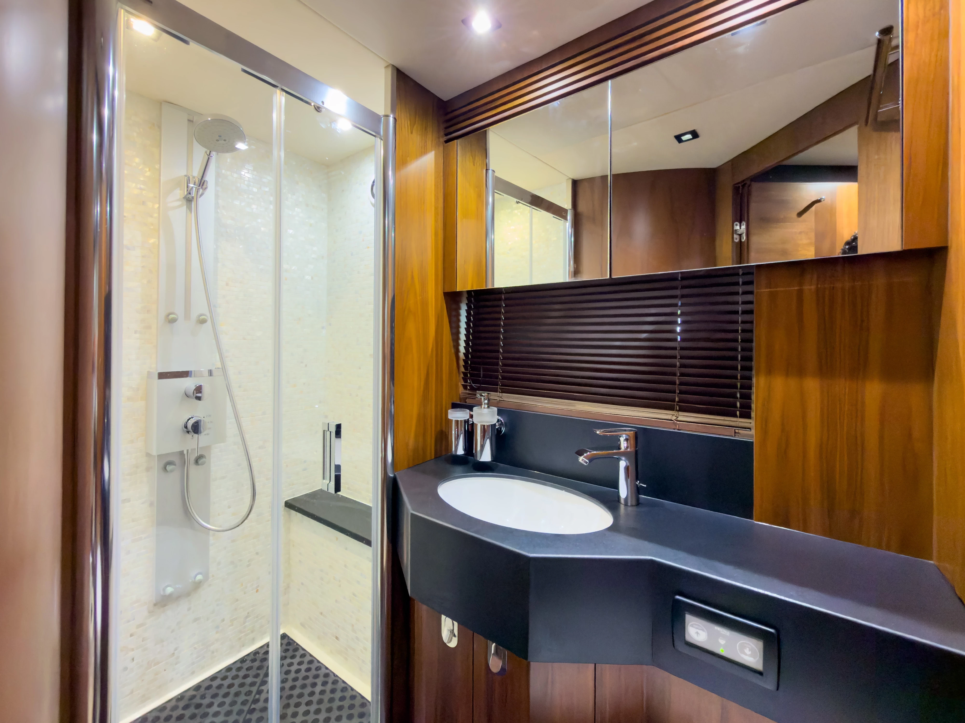   boat rentals Florida MIAMI BEACH Florida  Sunseeker 80 Yacht 2014 80 
