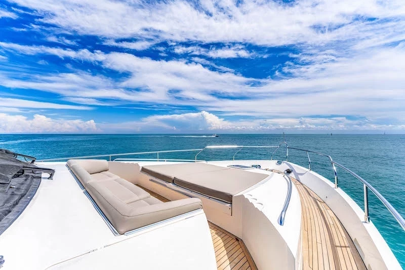   boat rentals Florida MIAMI Florida  Princess 88 Jacuzzi 2014 88 