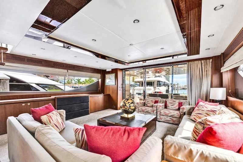   boat rentals Florida MIAMI Florida  Princess 88 Jacuzzi 2014 88 