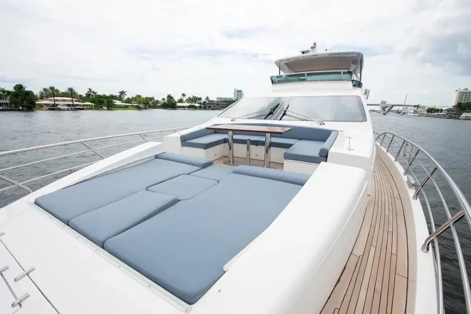  boat rentals Florida MIAMI Florida  Azimut 88 Fly 2022 88 