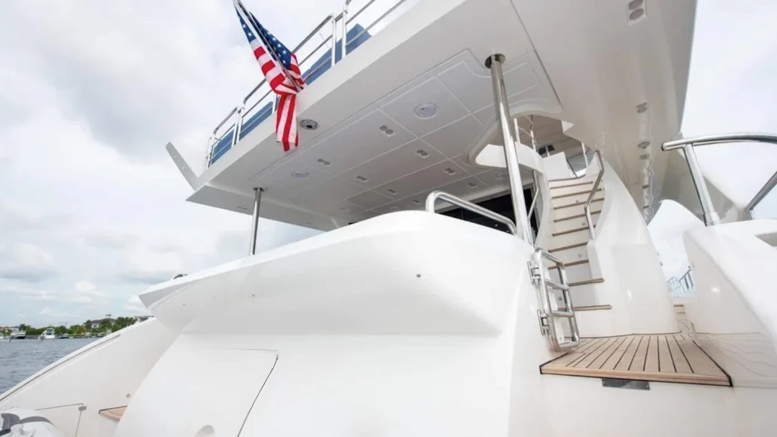   boat rentals Florida MIAMI Florida  Azimut 88 Fly 2022 88 