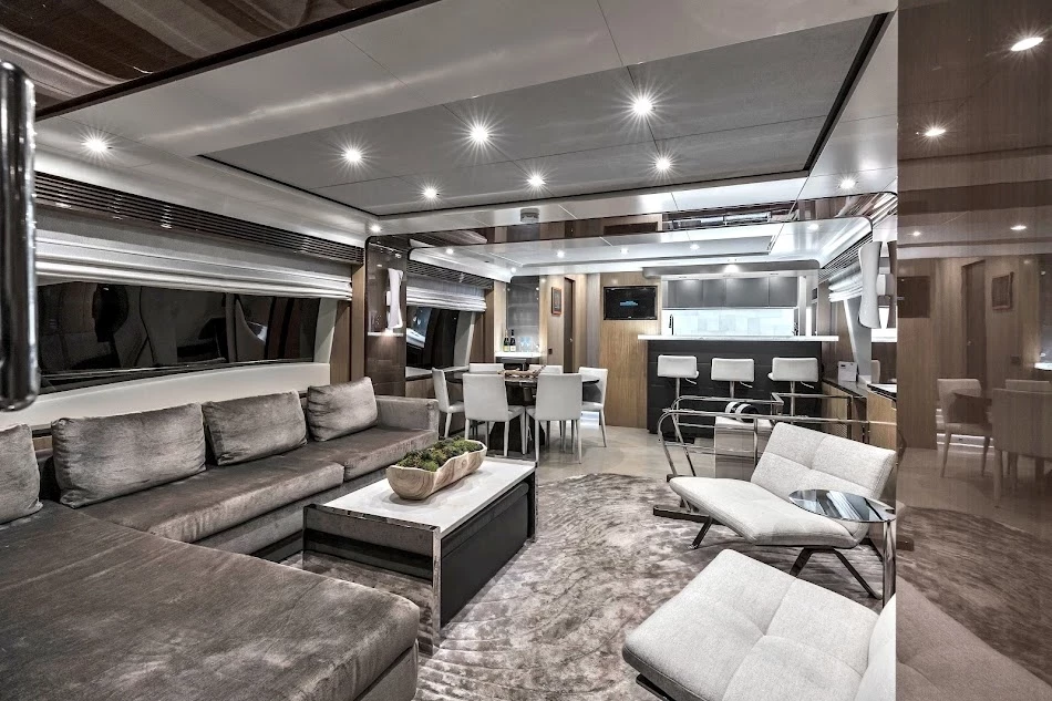   boat rentals Florida MIAMI Florida  Azimut 88 Fly 2022 88 