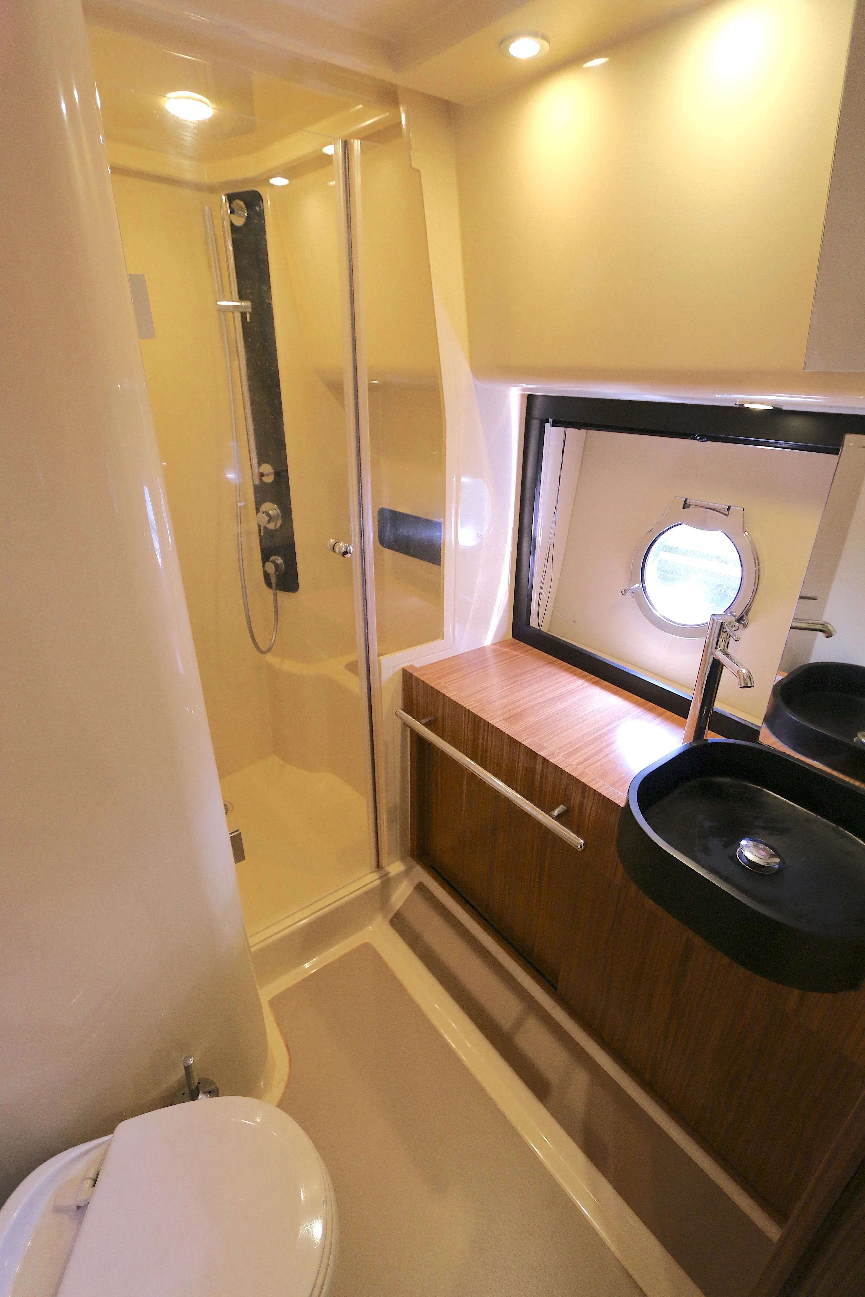   boat rentals Florida MIAMI BEACH Florida  Azimut Magellano 43 Flybridge 2014 45 