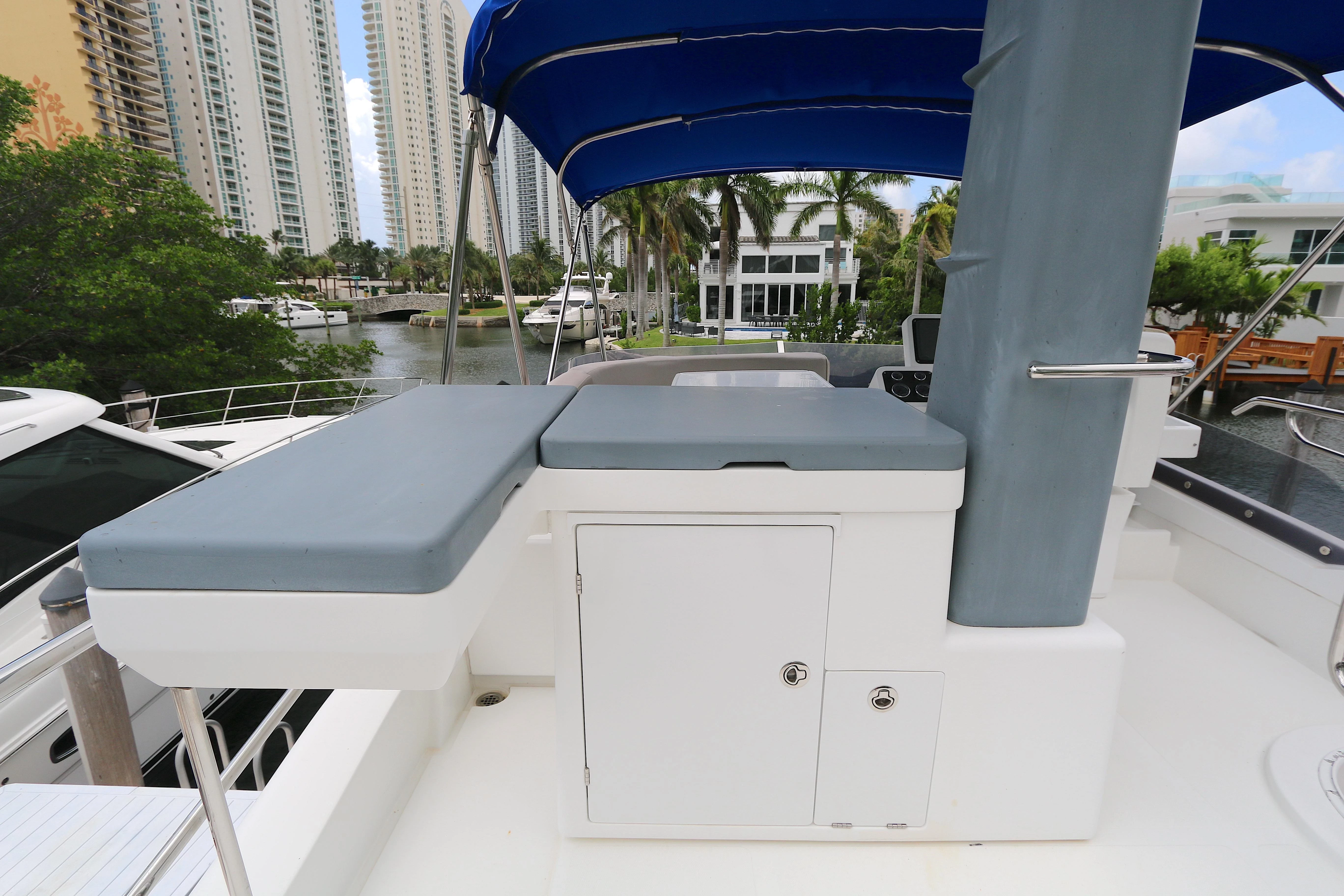   boat rentals Florida MIAMI BEACH Florida  Azimut Magellano 43 Flybridge 2014 45 