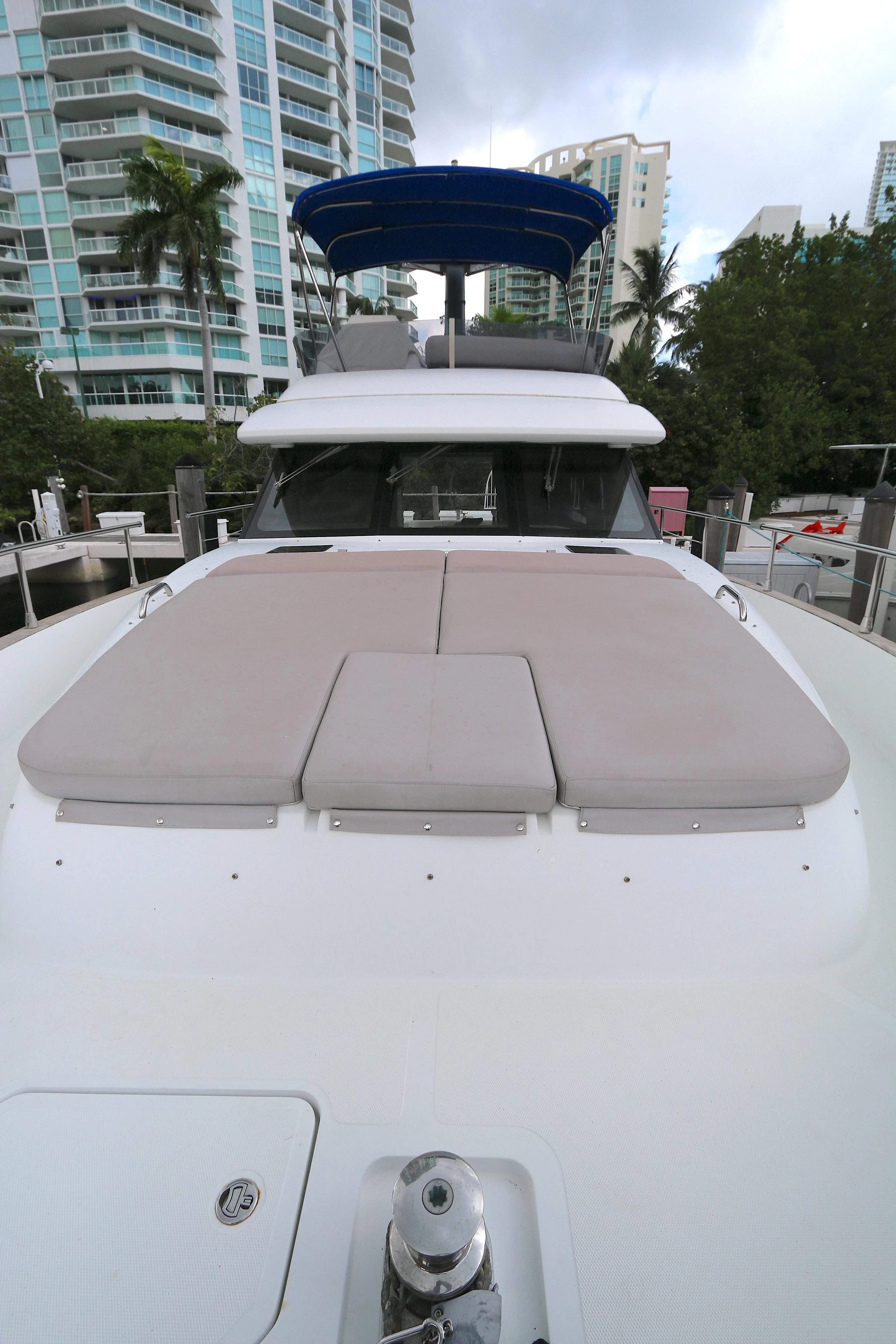   boat rentals Florida MIAMI BEACH Florida  Azimut Magellano 43 Flybridge 2014 45 
