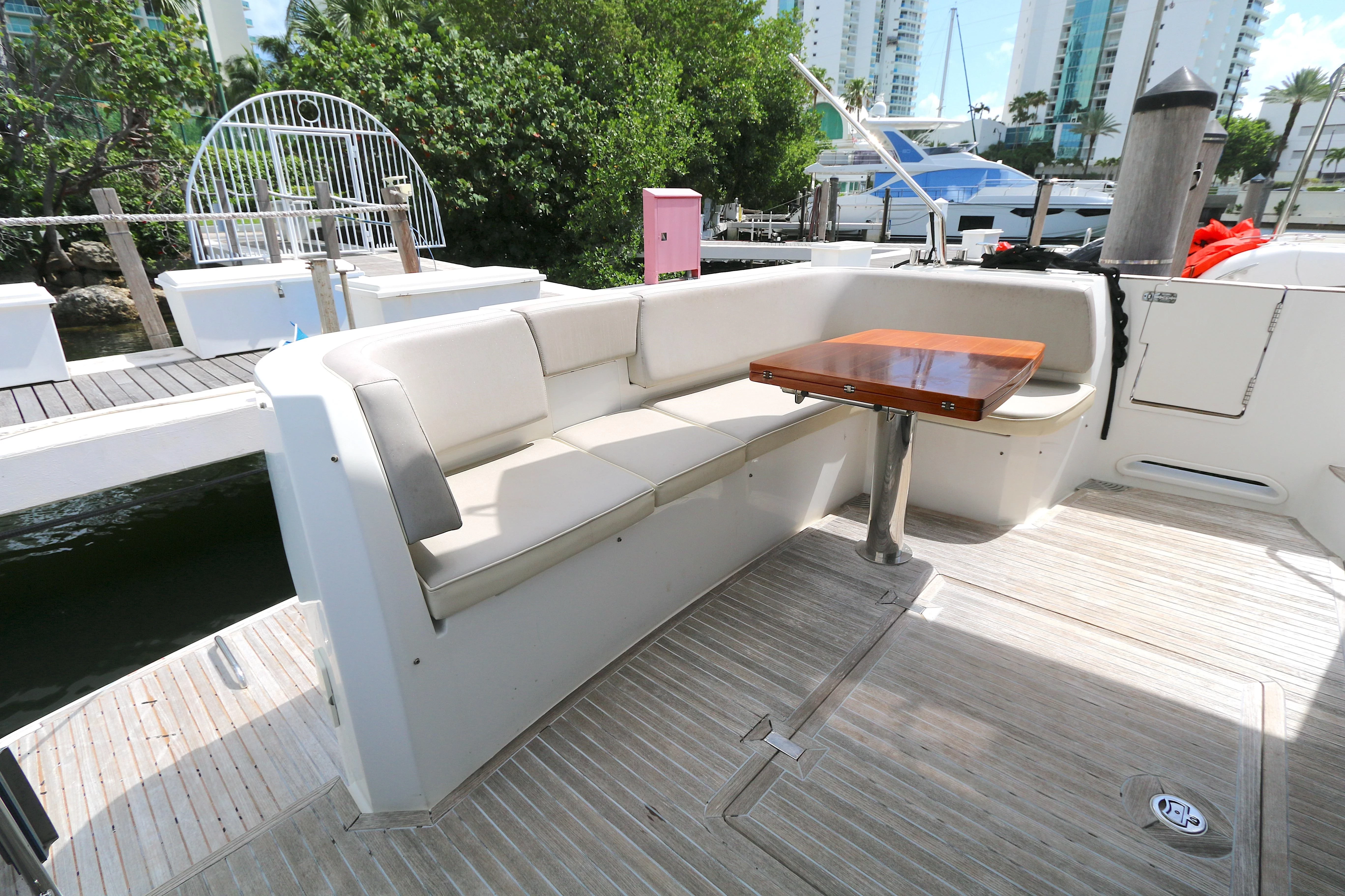   boat rentals Florida MIAMI BEACH Florida  Azimut Magellano 43 Flybridge 2014 45 