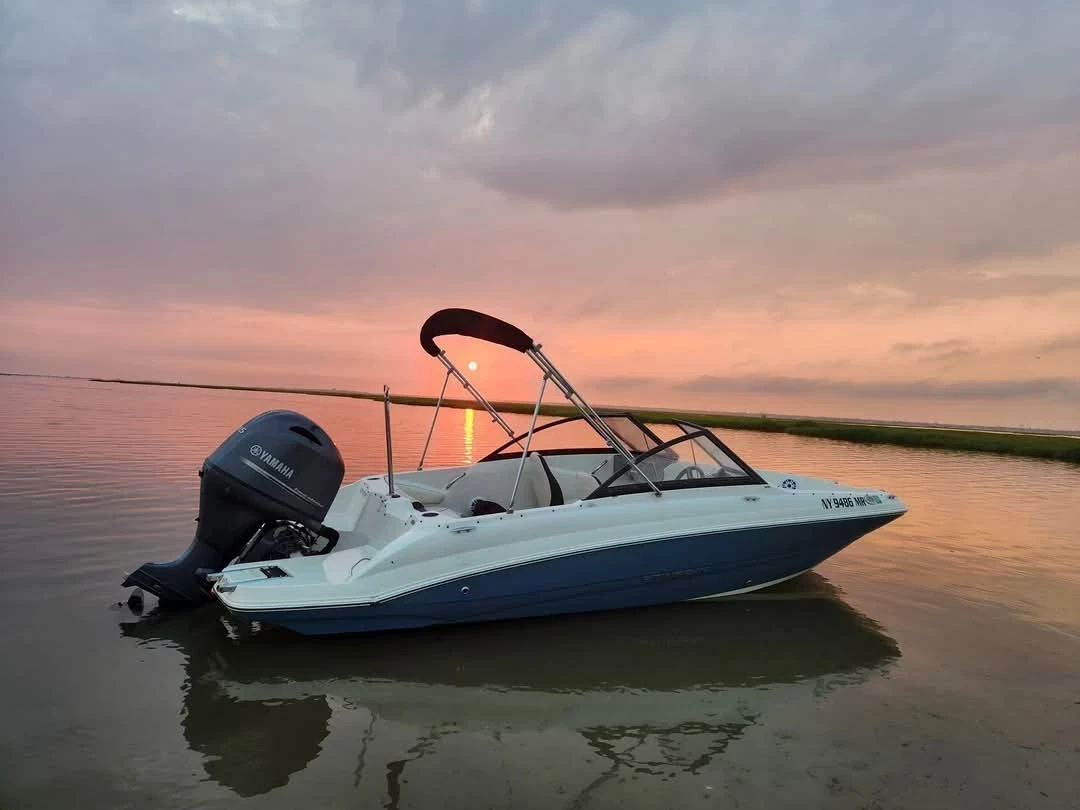   boat rentals New York LINDENHURST New York  Stingray 191DC 2021 19 