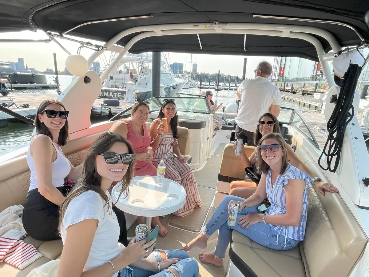   boat rentals New York NEW YORK New York  SEA RAY SDX 270 OB 2020 27 