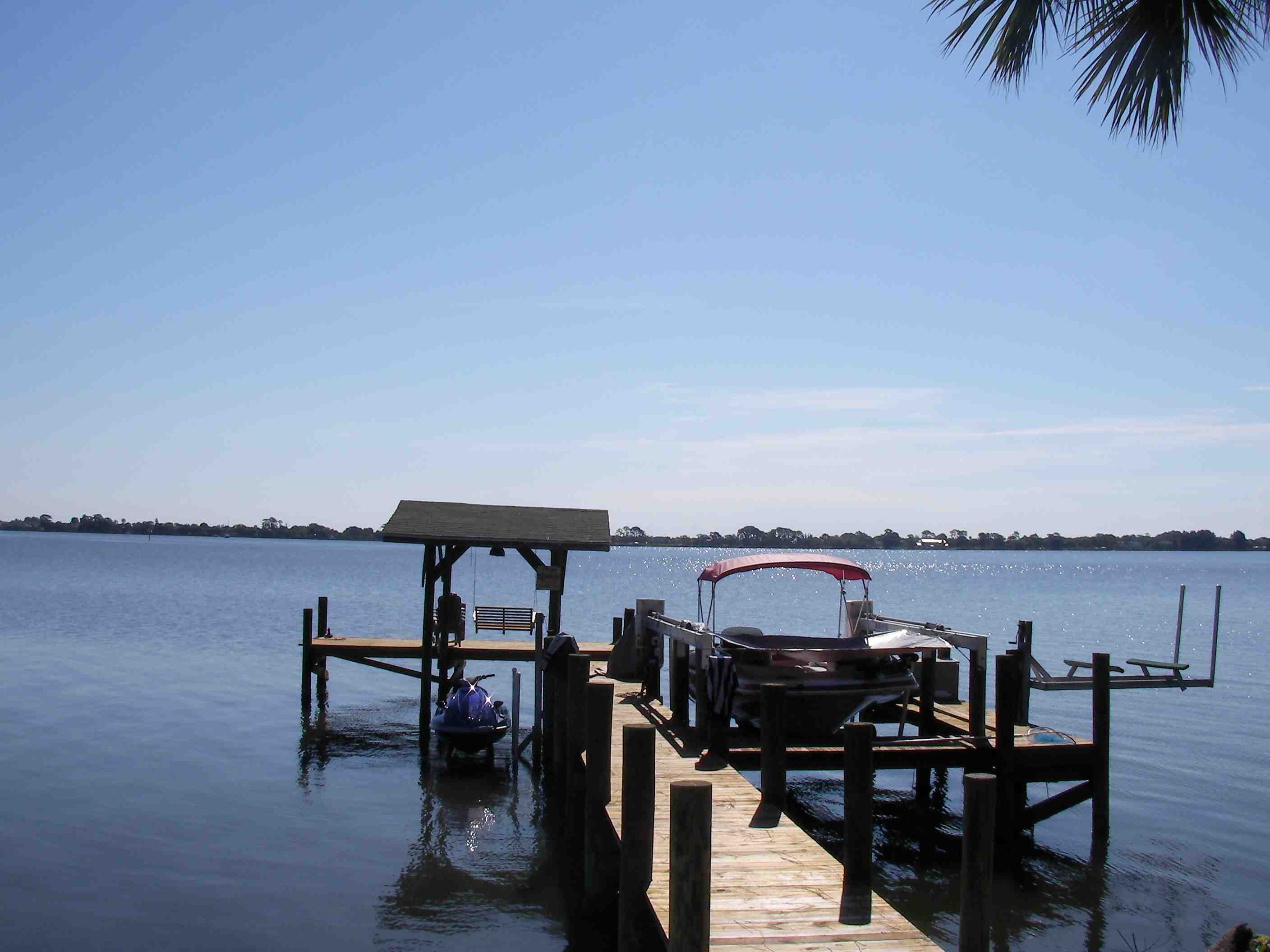 fishing boat rentals Florida Cocoa Beach Florida Inter Costal Waterway Tahoe Bowrider 195 2005 196Feet 