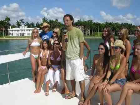  boat rentals    Biscayne Bay Arena Eagle Yacht Motor 2006 68 