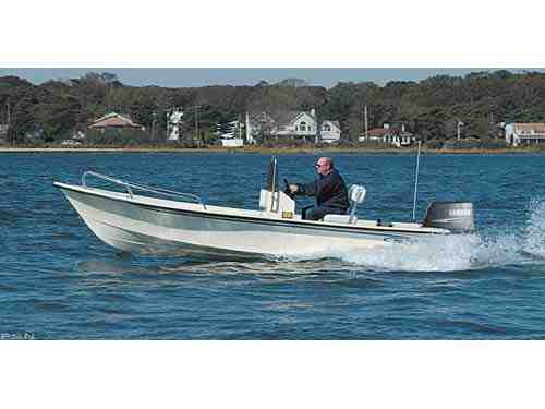 17 Foot MayCraft boat rentals North Carolina Outer Banks North Carolina Pamlico, Roanoke,Croatan Sounds May Craft 17CC 2009 17 Feet 